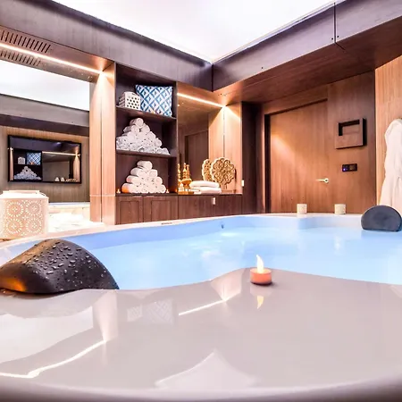 Ibis Styles La Rochelle Thalasso מלון