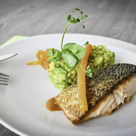 Ibis Styles La Rochelle Thalasso Otel 3*