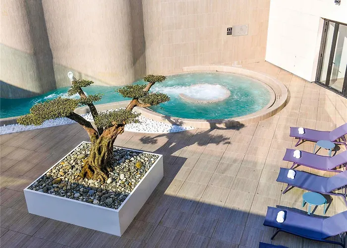 Ibis Styles La Rochelle Thalasso Hotel