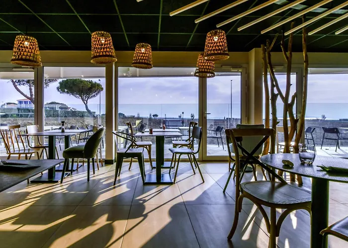 Ibis Styles La Rochelle Thalasso Отель