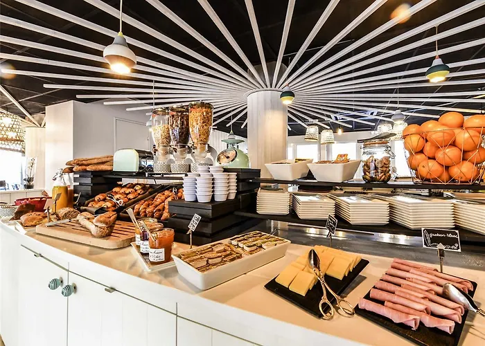 Ibis Styles La Rochelle Thalasso Отель Шатлайон-Плаж