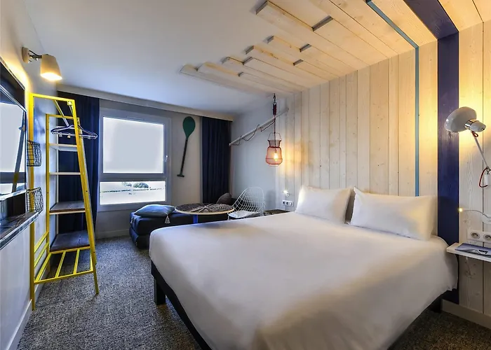 Ibis Styles La Rochelle Thalasso 3* Шатлайон-Плаж