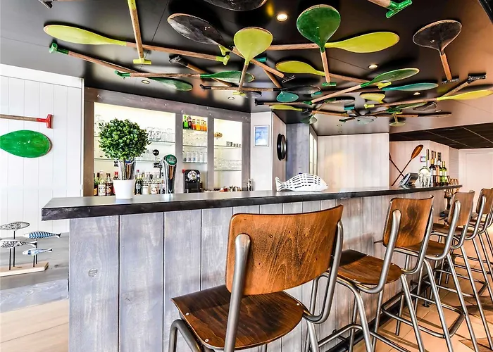 Ibis Styles La Rochelle Thalasso Отель Шатлайон-Плаж