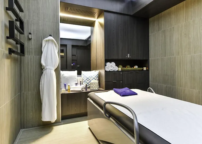 Отель Ibis Styles La Rochelle Thalasso